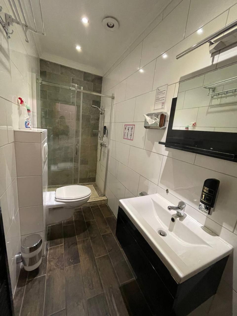 C&S Hotel Пинеберг Екстериор снимка