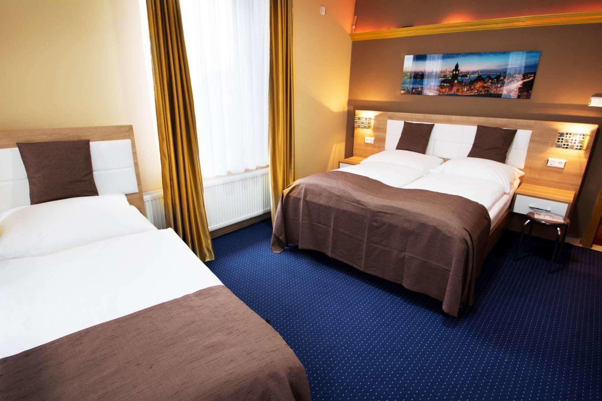 C&S Hotel Пинеберг Екстериор снимка